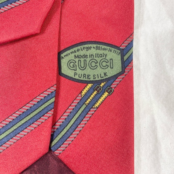 VTG Gucci Mens Red Designer Made In Italy Silk Tie - Picture 9 of 9